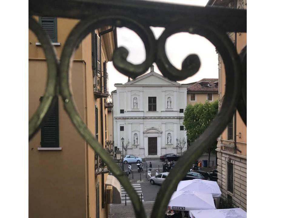 Palazzo Teatro Vecchio-Holiday Suites Salo Exterior photo